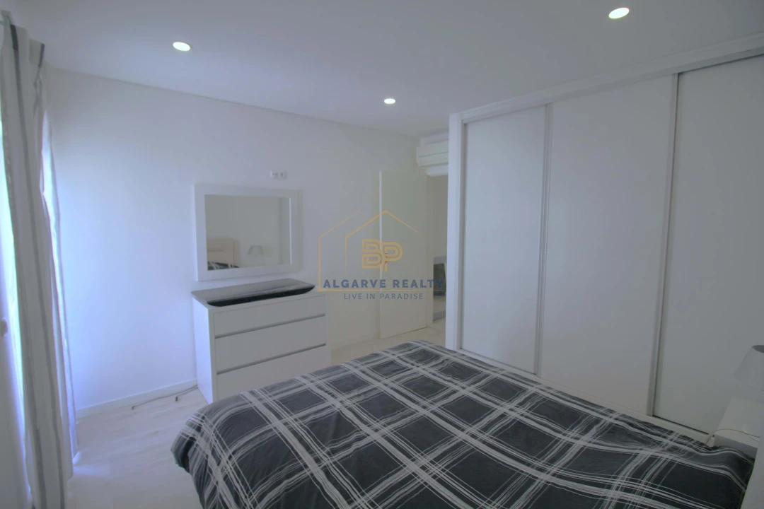 Apartamento T2 para Venda em Portimão Foto 16