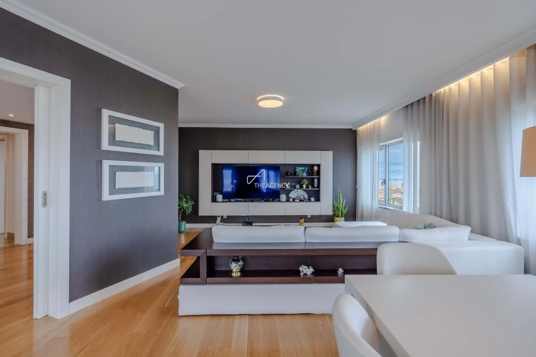 Apartamento T4 para Venda em Parque das Nações Foto 4