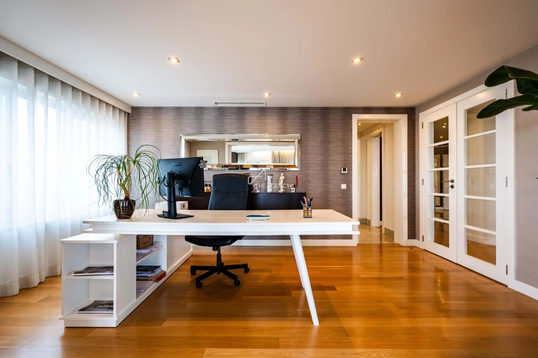 Apartamento T4 para Venda em Parque das Nações Foto 18