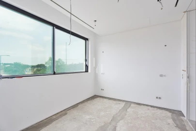 Moradia T4 para Venda em Montenegro