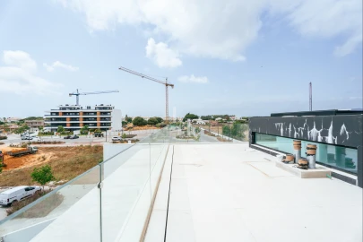 Moradia T4 para Venda em Montenegro