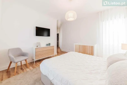 Apartamento T3 para Venda em Agualva e Mira-Sintra