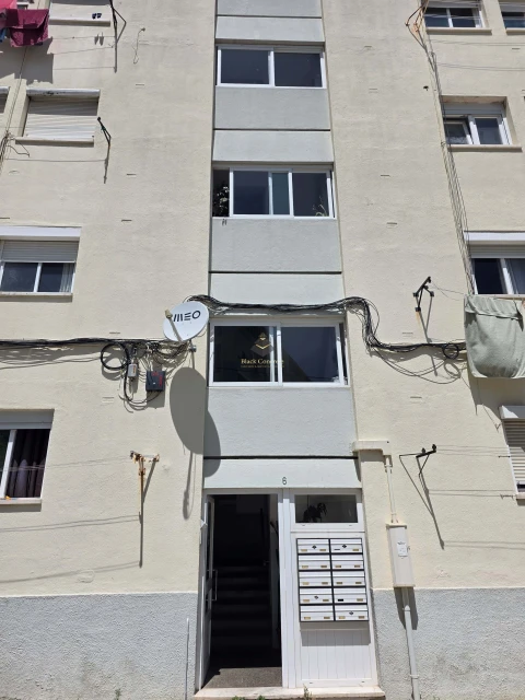 Apartamento T3 para Venda em Laranjeiro e Feijó