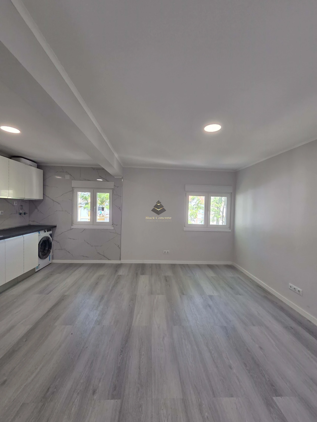 Apartamento T3 para Venda em Laranjeiro e Feijó Foto 2