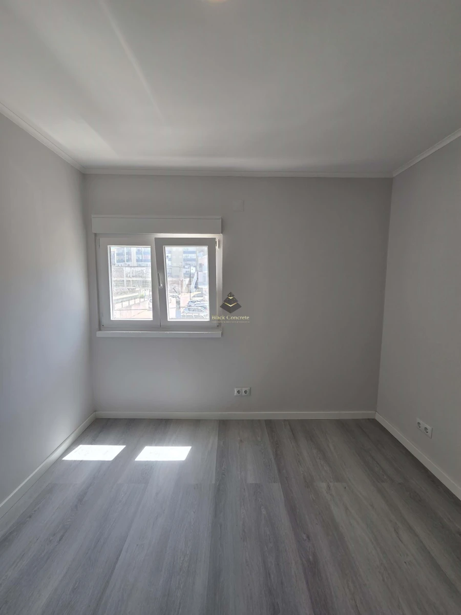 Apartamento T3 para Venda em Laranjeiro e Feijó Foto 5