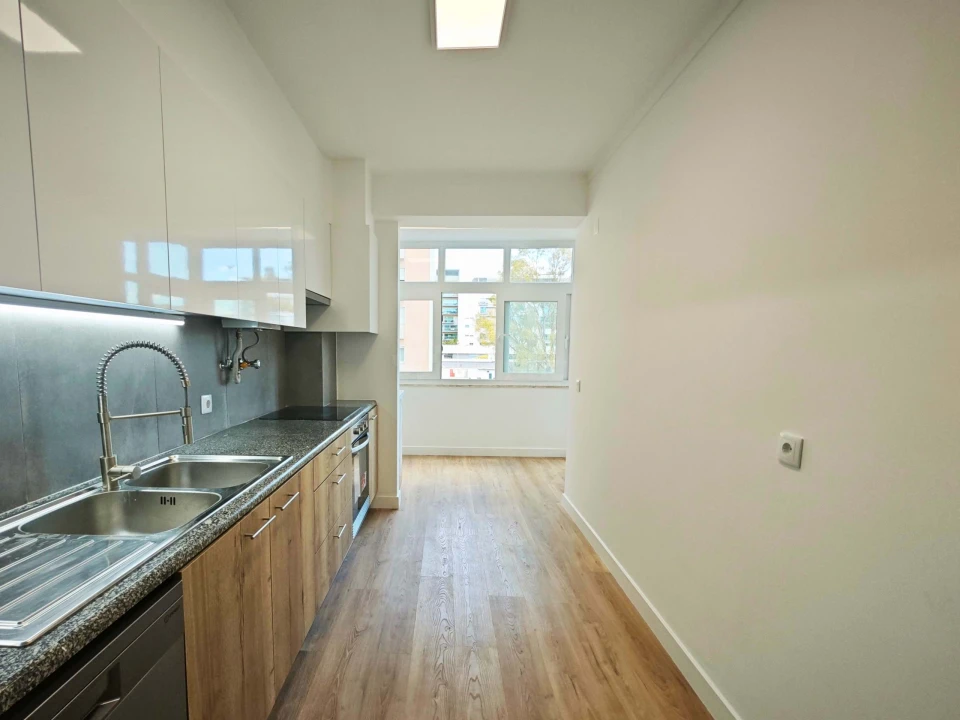 Apartamento T3 para Venda em São Domingos de Benfica Foto 1