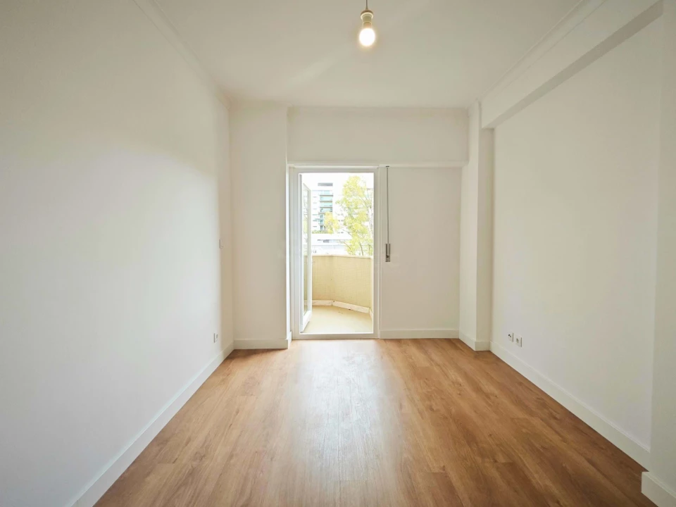 Apartamento T3 para Venda em São Domingos de Benfica Foto 14