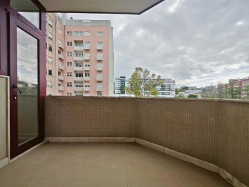 Apartamento T3 para Venda em São Domingos de Benfica