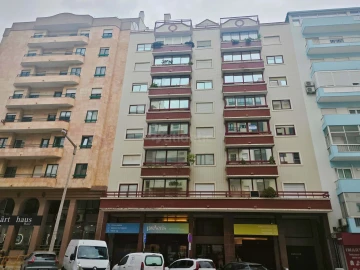 Apartamento T3 para Venda em São Domingos de Benfica