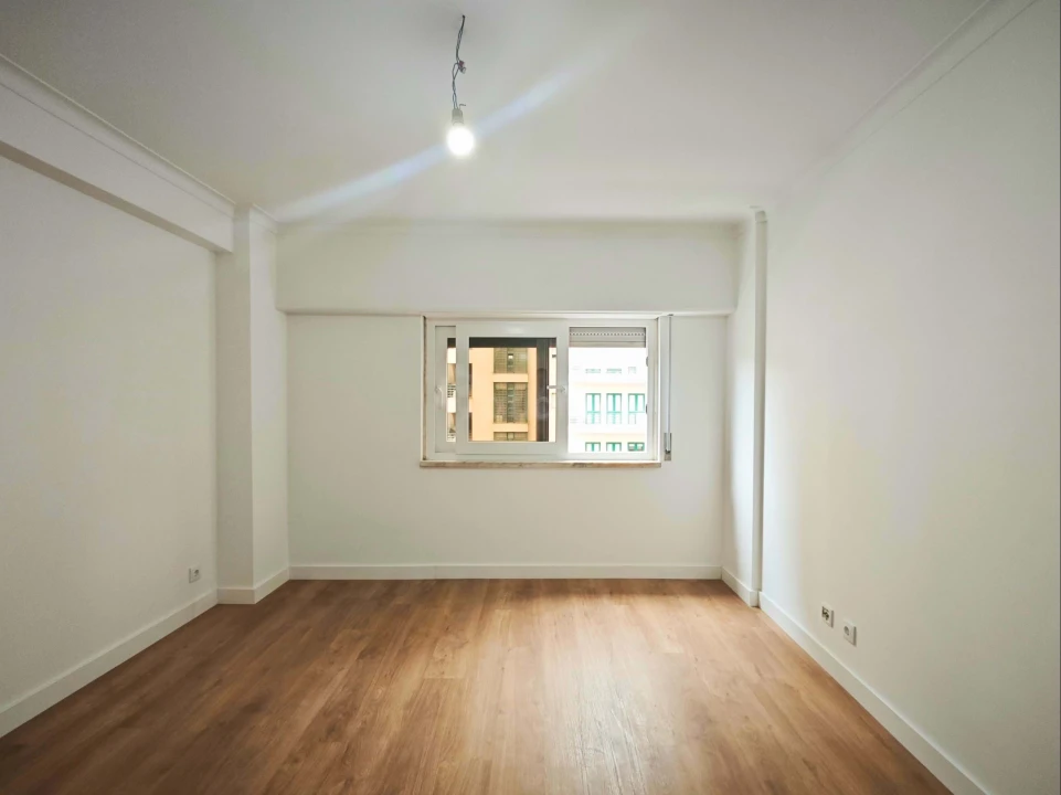 Apartamento T3 para Venda em São Domingos de Benfica Foto 19