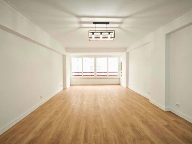 Apartamento T3 para Venda em São Domingos de Benfica Foto 2