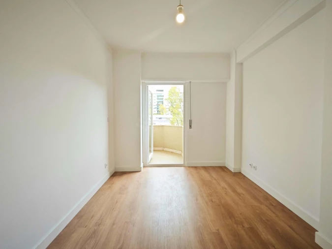 Apartamento T3 para Venda em São Domingos de Benfica Foto 14