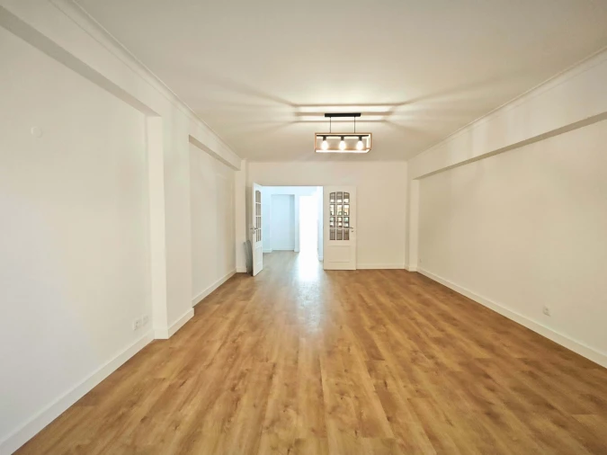 Apartamento T3 para Venda em São Domingos de Benfica Foto 5