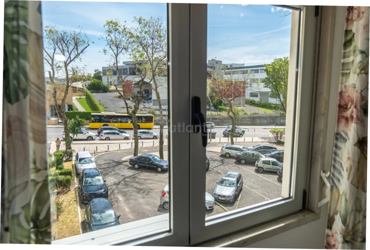 Apartamento T2 para Venda em Carnaxide e Queijas Foto 21