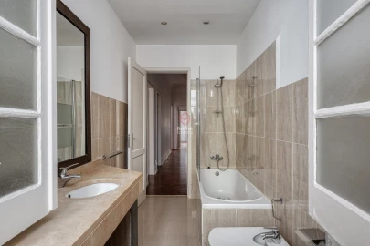 Apartamento T5 para Venda em Avenidas Novas