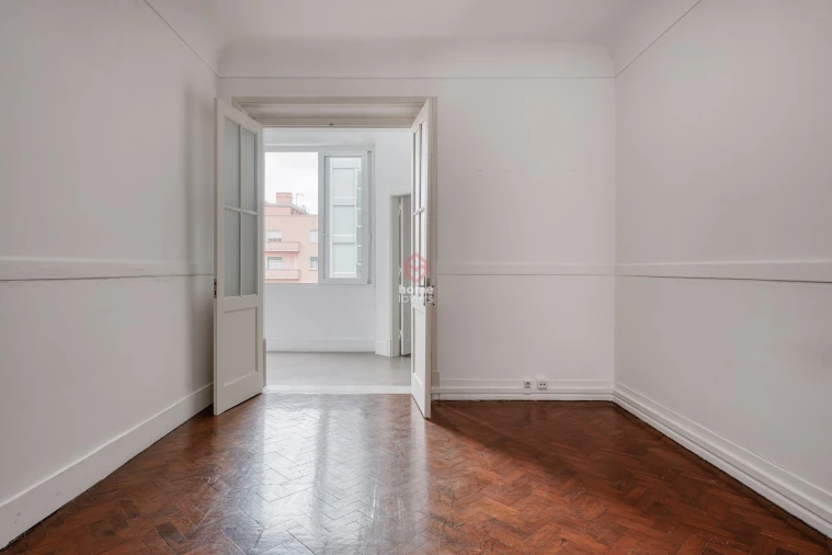 Apartamento T5 para Venda em Avenidas Novas Foto 21