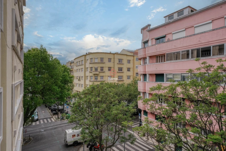Apartamento T5 para Venda em Avenidas Novas Foto 15
