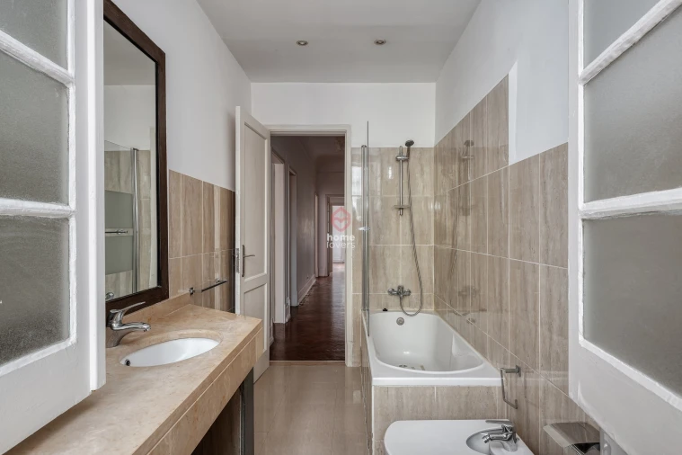 Apartamento T5 para Venda em Avenidas Novas Foto 25