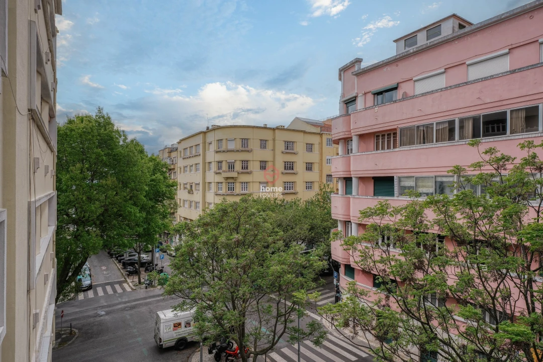 Apartamento T5 para Venda em Avenidas Novas Foto 15
