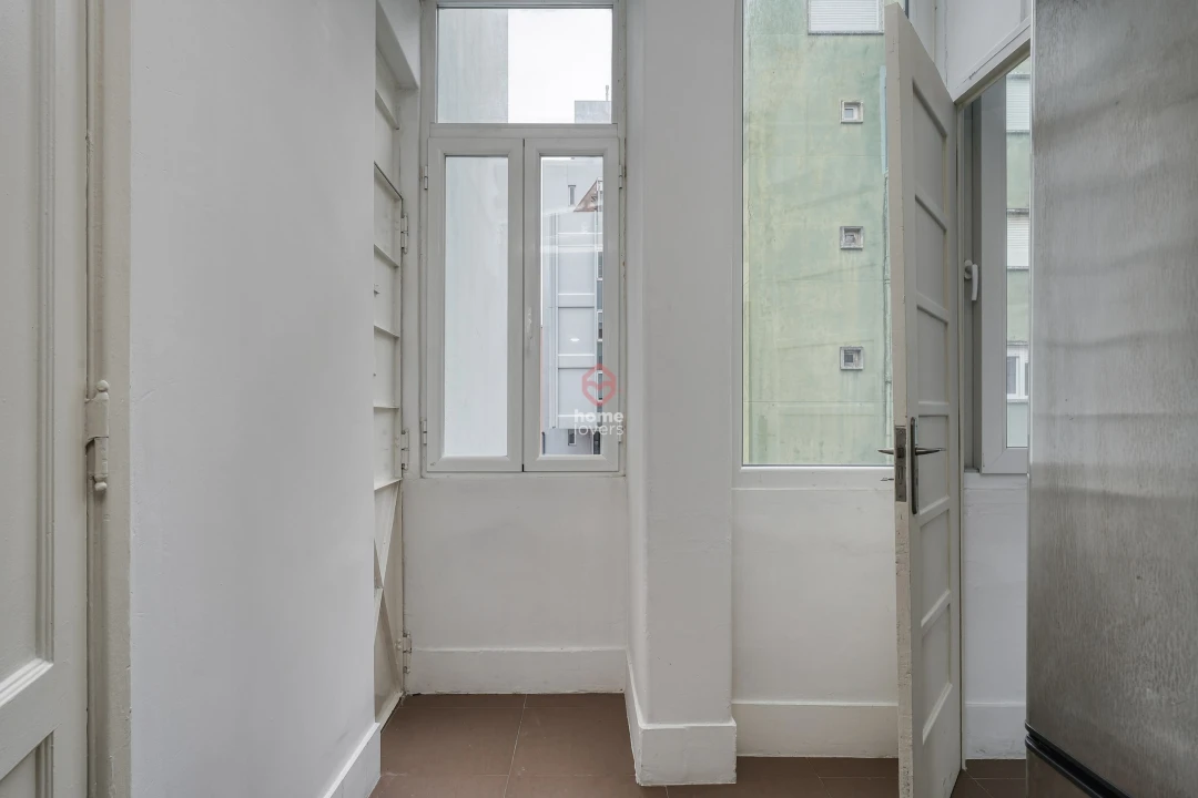 Apartamento T5 para Venda em Avenidas Novas Foto 27