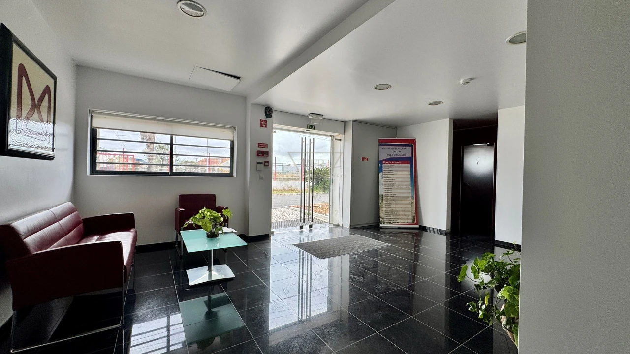 Armazém para Venda em Samora Correia Foto 9