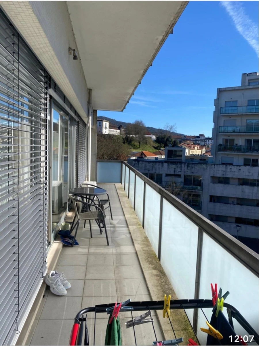 Apartamento T1 para Arrendamento em Azurem Foto 3