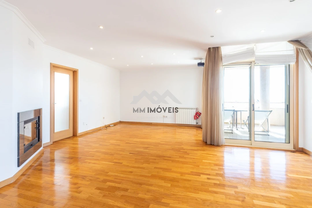 Apartamento T3 para Arrendamento em Santa Marinha e São Pedro da Afurada Foto 3
