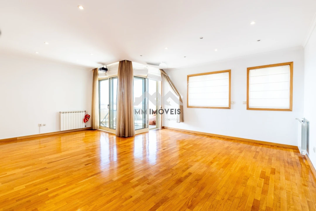 Apartamento T3 para Arrendamento em Santa Marinha e São Pedro da Afurada Foto 5