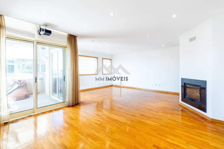 Apartamento T3 para Arrendamento em Santa Marinha e São Pedro da Afurada Foto 11