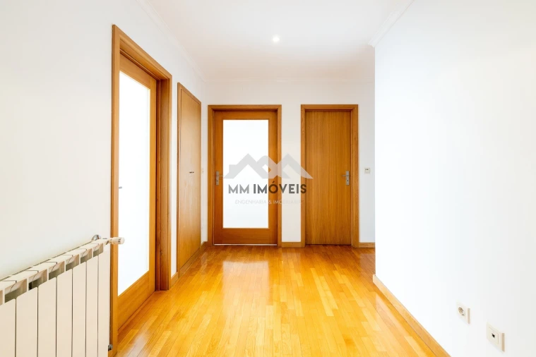 Apartamento T3 para Arrendamento em Santa Marinha e São Pedro da Afurada Foto 17