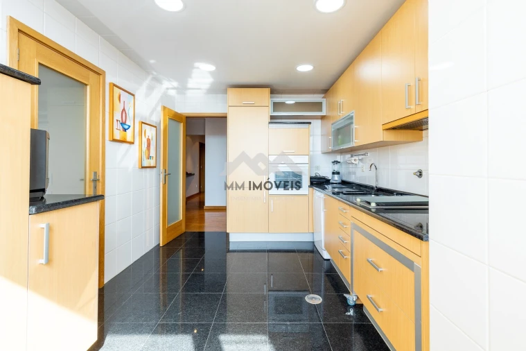 Apartamento T3 para Arrendamento em Santa Marinha e São Pedro da Afurada Foto 26