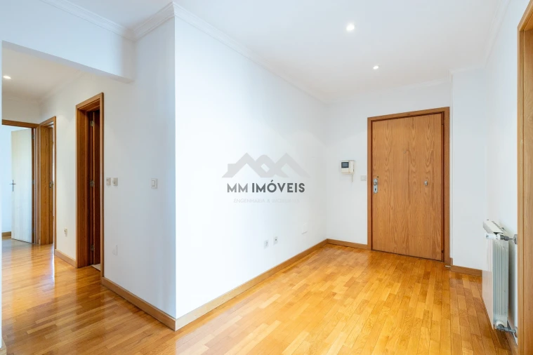 Apartamento T3 para Arrendamento em Santa Marinha e São Pedro da Afurada Foto 10