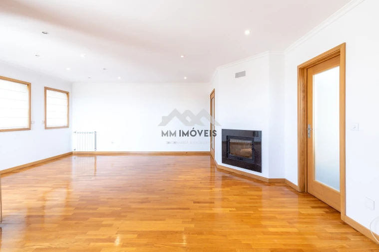 Apartamento T3 para Arrendamento em Santa Marinha e São Pedro da Afurada Foto 19