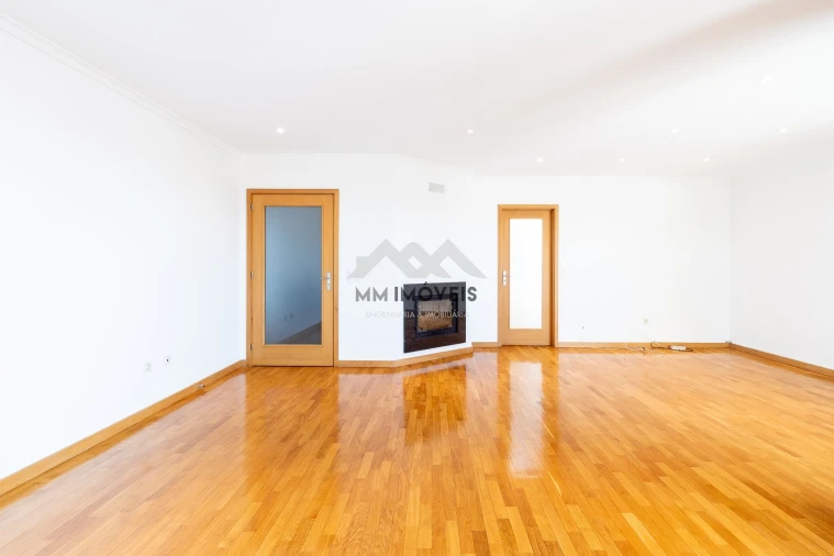 Apartamento T3 para Arrendamento em Santa Marinha e São Pedro da Afurada Foto 12