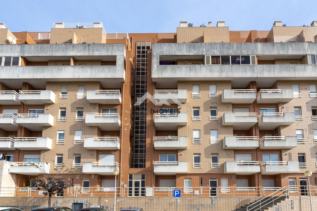 Apartamento T2 para Arrendamento em Fânzeres e São Pedro da Cova Foto 14