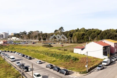 Apartamento T2 para Arrendamento em Fânzeres e São Pedro da Cova