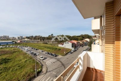 Apartamento T2 para Arrendamento em Fânzeres e São Pedro da Cova