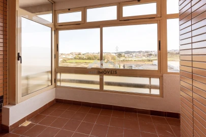 Apartamento T2 para Arrendamento em Fânzeres e São Pedro da Cova