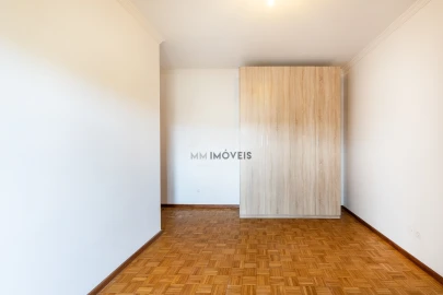 Apartamento T2 para Arrendamento em Fânzeres e São Pedro da Cova