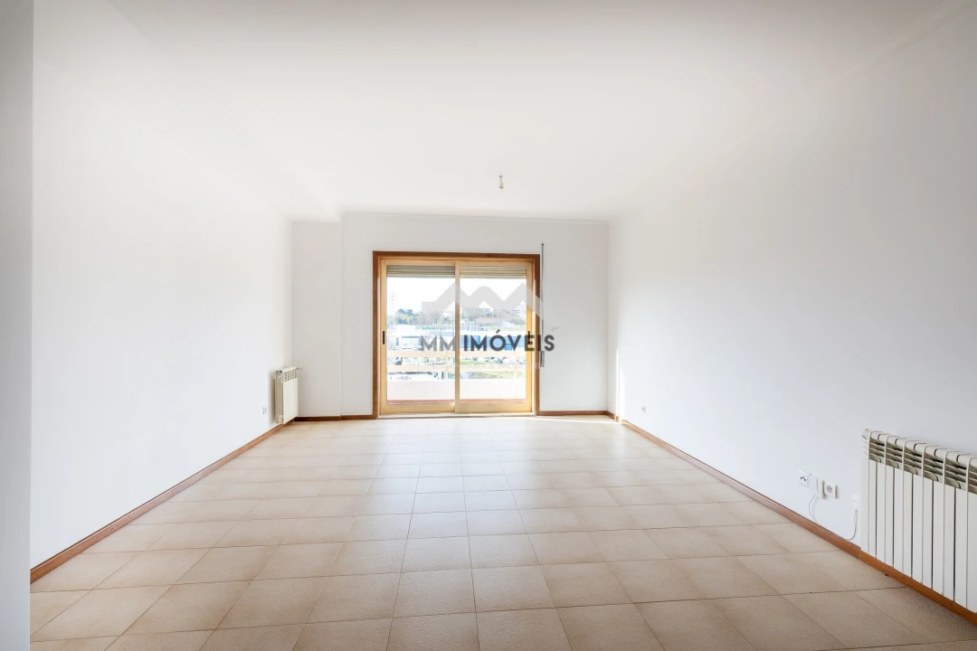 Apartamento T2 para Arrendamento em Fânzeres e São Pedro da Cova Foto 9