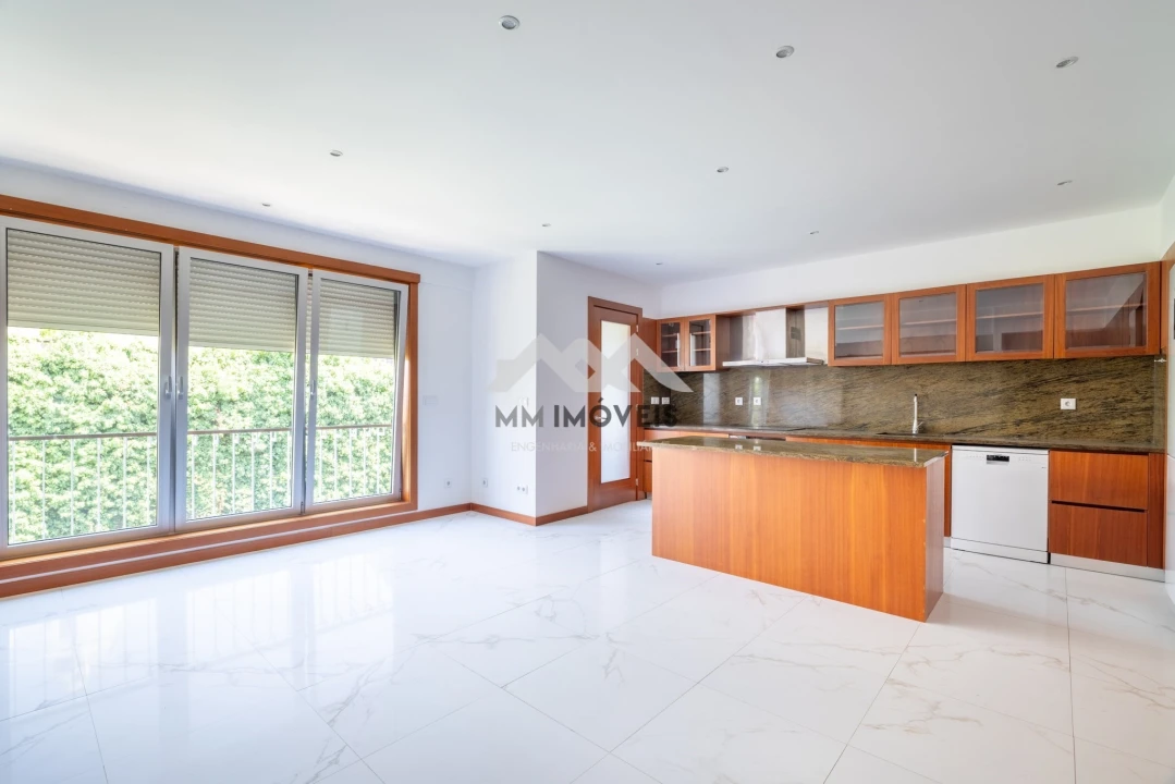 Apartamento T2 para Arrendamento em Cedofeita, Santo Ildefonso, Sé, Miragaia, São Nicolau e Vitória Foto 1