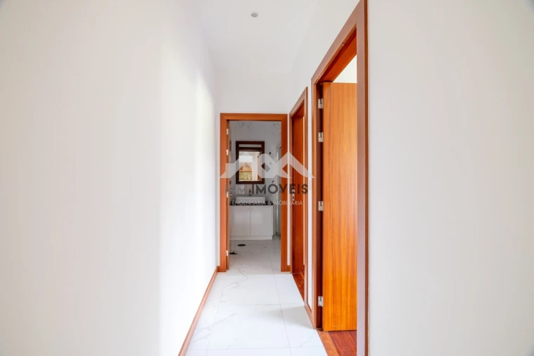 Apartamento T2 para Arrendamento em Cedofeita, Santo Ildefonso, Sé, Miragaia, São Nicolau e Vitória Foto 20