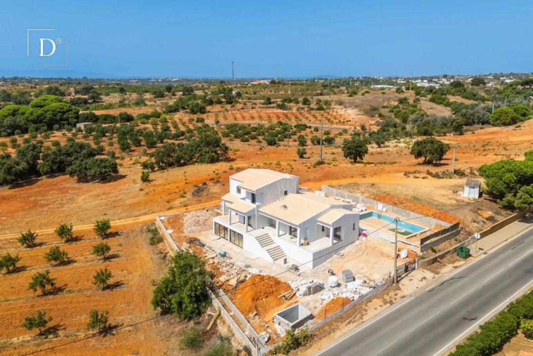 Moradia T6 para Venda em Albufeira e Olhos de Água Foto 22