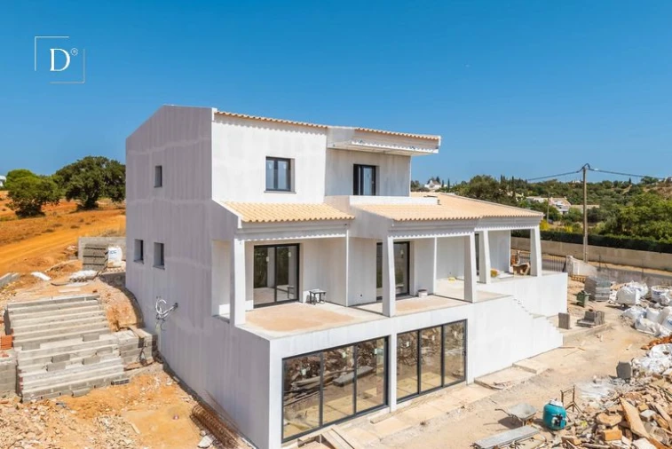 Moradia T6 para Venda em Albufeira e Olhos de Água Foto 11