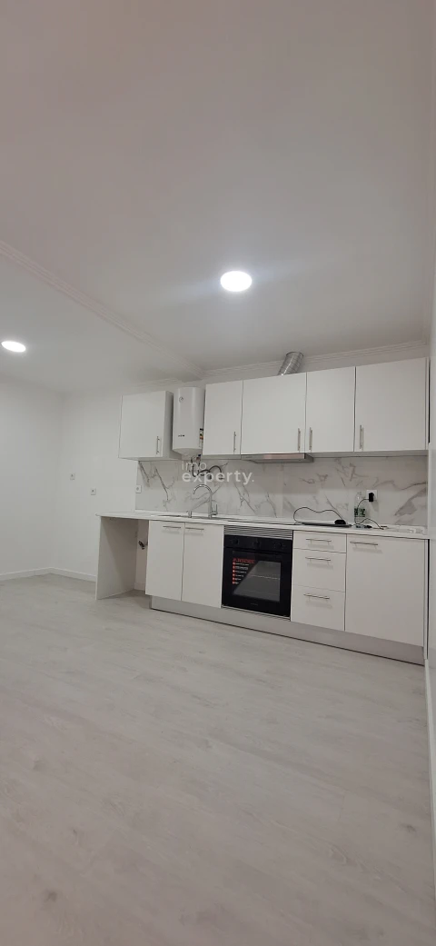 Apartamento T2 para Venda em Funchal (Santa Luzia)