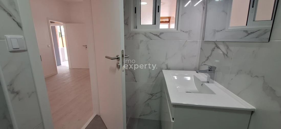 Apartamento T2 para Venda em Funchal (Santa Luzia) Foto 9