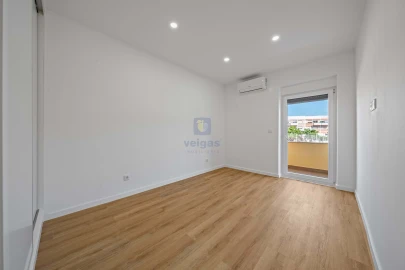 Apartamento T4 para Venda em Alto do Seixalinho, Santo André e Verderena