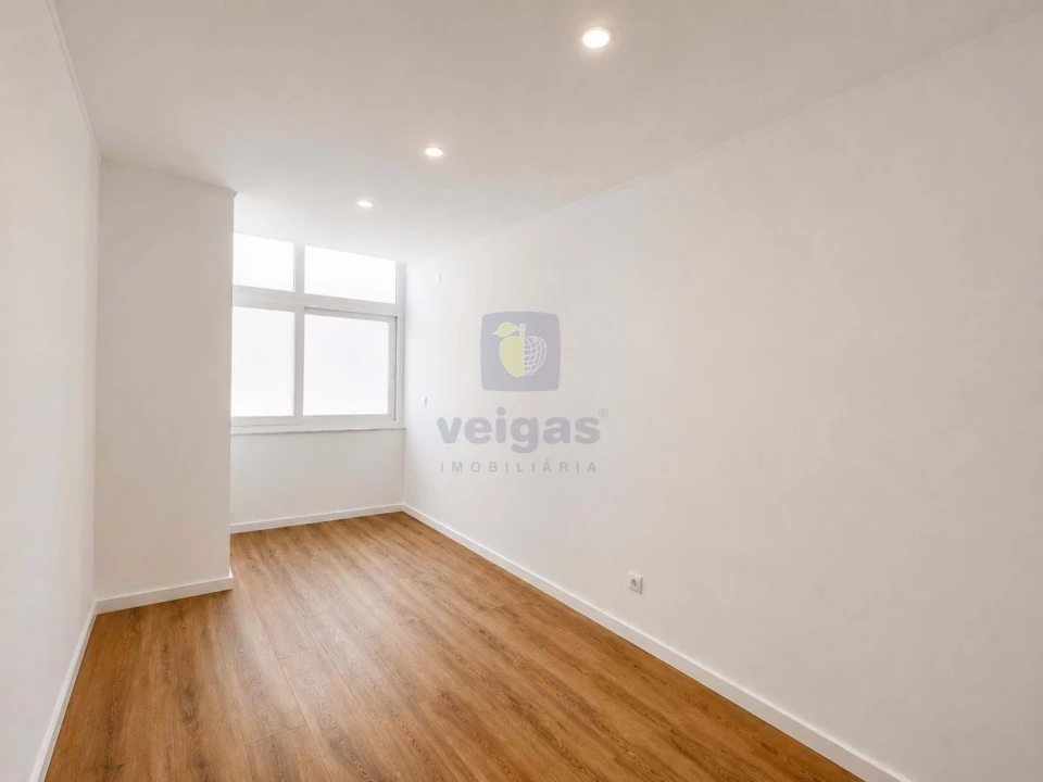 Apartamento T4 para Venda em Alto do Seixalinho, Santo André e Verderena Foto 16
