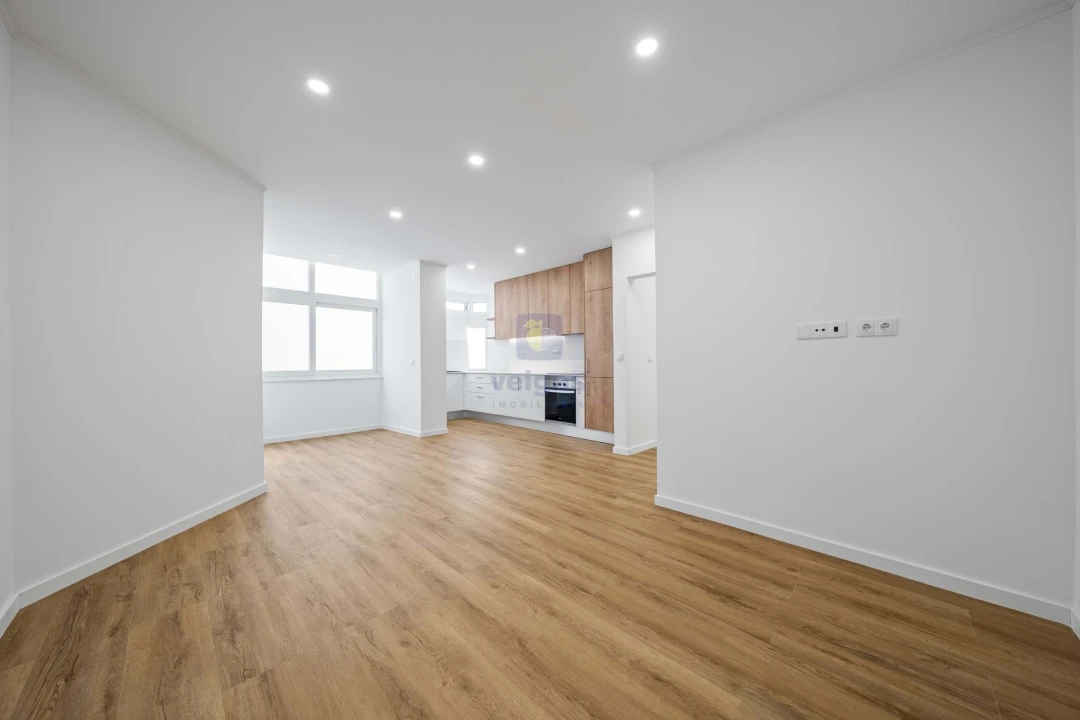Apartamento T4 para Venda em Alto do Seixalinho, Santo André e Verderena Foto 3
