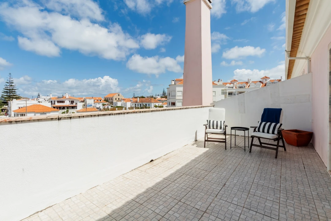 Apartamento T2 para Venda em Colares Foto 32